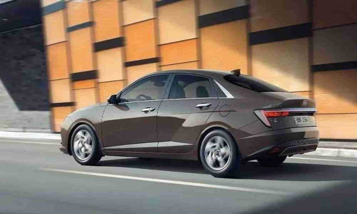 Hyundai Accent budget city rental car
